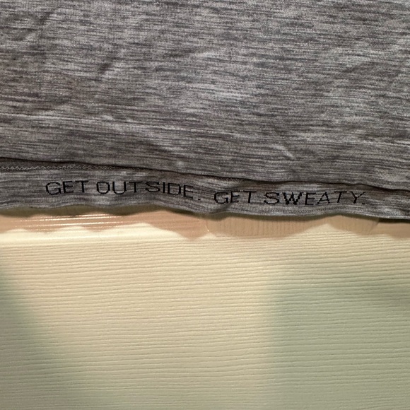 Lululemon Men’s Tank Top Shirt Tech Size XXL Gray Active Performance Vented Gym - Picture 6 of 7